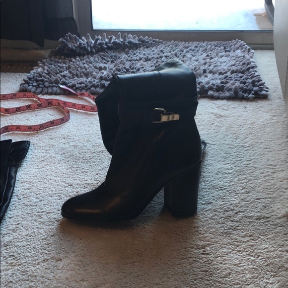 Knee high black leather boots with block heel - Picture 7 of 8